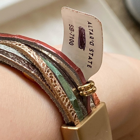 multi bangle bracelet- free if added to bundle 🤩 - Picture 6 of 11